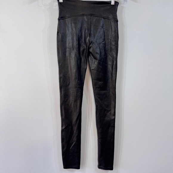 Faux Leather Flatters Best-Selling Style Sleek Smoothing Shapes Lifts Contours - Picture 1 of 8